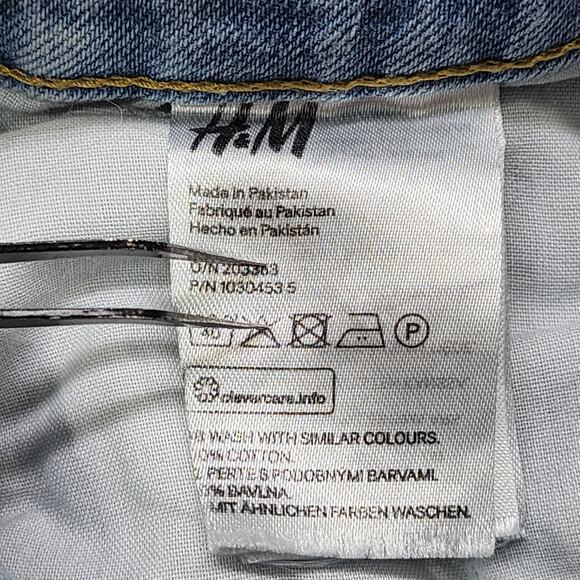 H&M Jeans Womens 6 Blue Light Wash Distressed Ripped Ultra High Waist Mom Jean - Picture 11 of 16